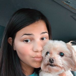 Meet your Posher, Claire